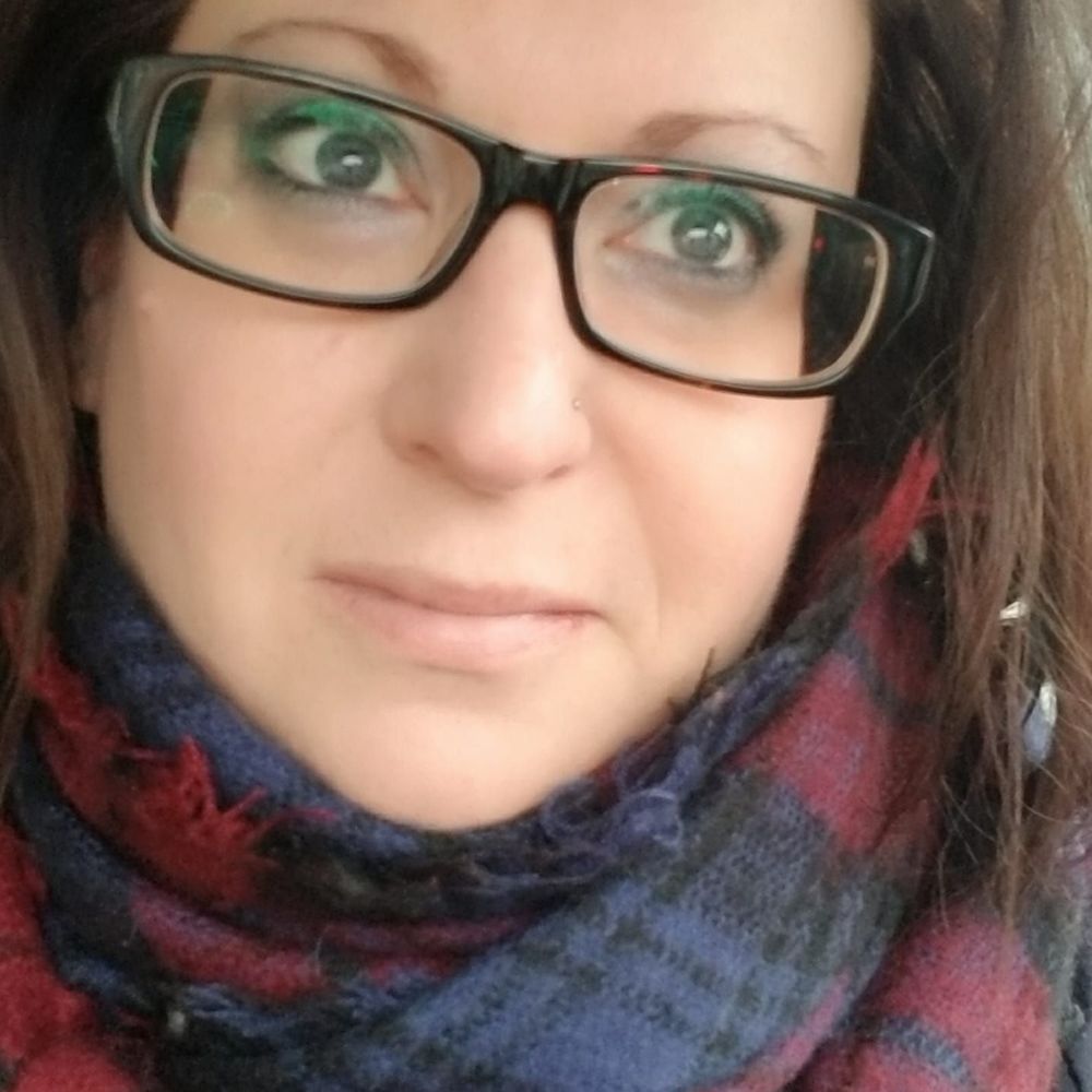 Meet your Posher, Cassandra